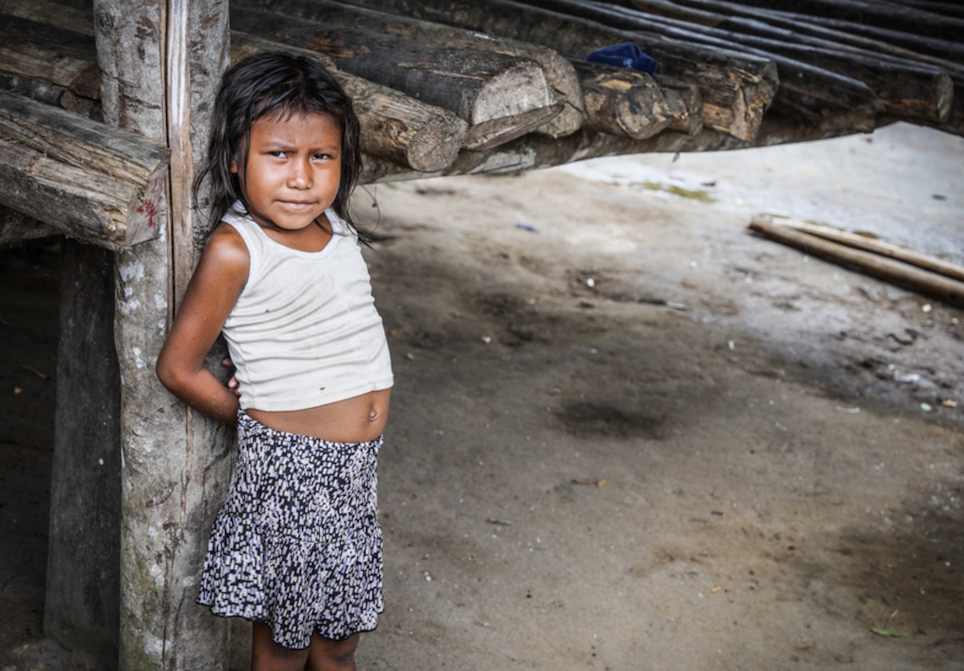 Una niña de la comunidad indígena venezolana Warao.
