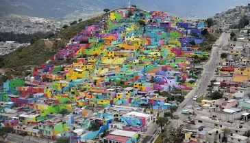 Vista aérea de Pachuca, en hidalgo, México con sus casas de colores